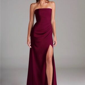 Azazie Leonis Crepe Burgundy Dress Size 2